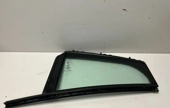 BMW X7 G07 Rear side window 7431146