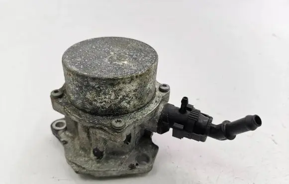 Renault Kadjar Vacuum pump 146505272R 70564100