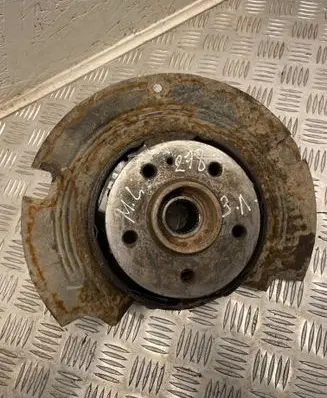 Mercedes-Benz ML W163 Rear wheel hub