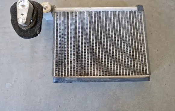 Mitsubishi L200 Air conditioning (A/C) radiator (interior) 