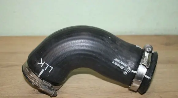 Audi A4 S4 B7 8E 8H Intercooler hose/pipe 8E0145837G