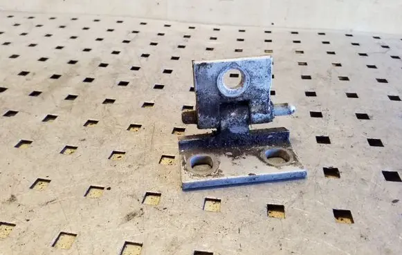 Volvo S60 Front door lower hinge 