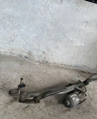Audi A4 S4 B7 8E 8H Front wiper linkage and motor 8e1955023e