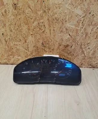 Audi A4 S4 B5 8D Speedometer (instrument cluster) 8D0919861A