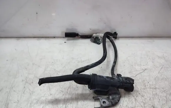 Mercedes-Benz CLS C218 X218 Turbo solenoid valve 0025401497