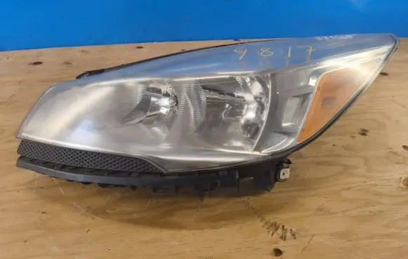 Ford Escape III Headlight/headlamp CJ5Z13008D
