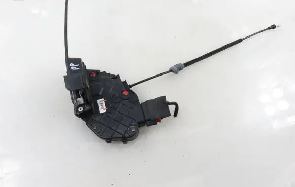 Volvo V50 Front door lock 30753664