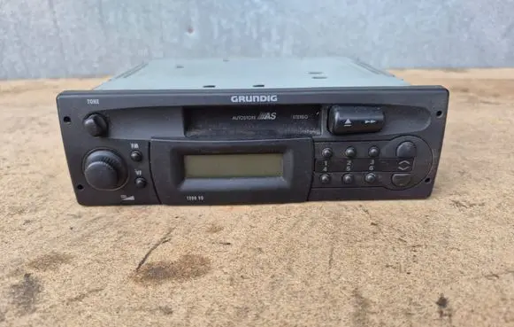 Volkswagen PASSAT B4 Radio/CD/DVD/GPS head unit GR1069V0139305 GR1069Y0139305 01010690520