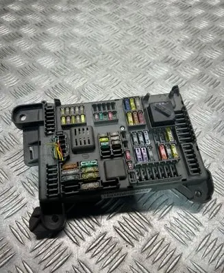 BMW X5 E70 Fuse module 6931687