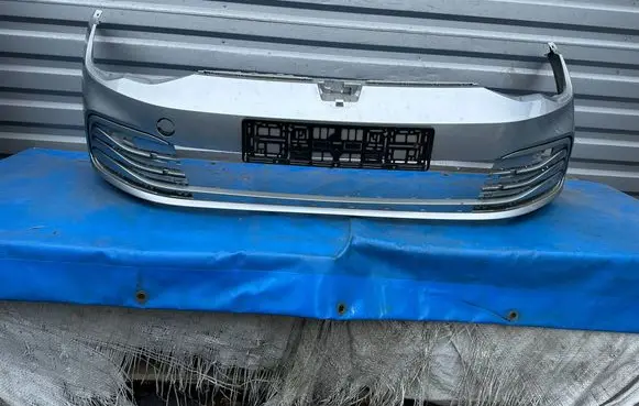 Volkswagen Golf VIII Front bumper 5H0807221H