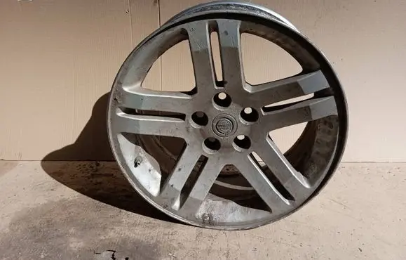 Chrysler 300 - 300C R18 alloy rim 
