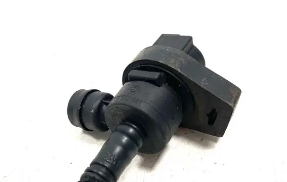 BMW 3 E90 E91 Vacuum valve 7512581