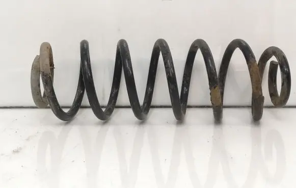 Volkswagen Touran I Rear coil spring