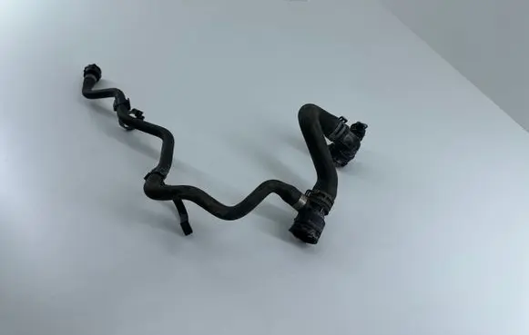 Mercedes-Benz GLC X253 C253 Engine coolant pipe/hose A2135014300