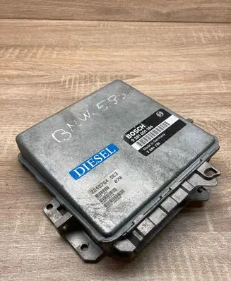 BMW 5 E34 Engine control unit/module ECU 2244735 0281001184