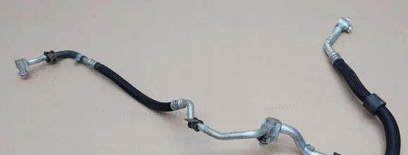 Maserati Levante A/C cooling radiator (condenser) 670033075670033074