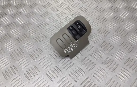 Renault Scenic II - Grand scenic II Light relay 8200140985