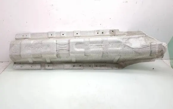 Dacia Logan III Exhaust heat shield 747518730r