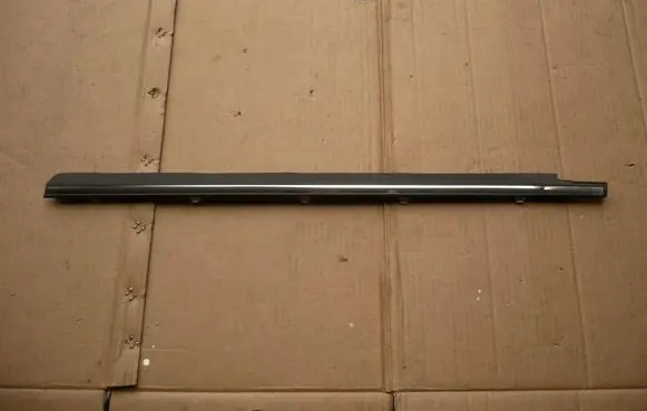 Hyundai Pony Front door trim (molding) 8221024010
