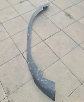 Front bumper lip