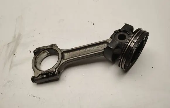 Mercedes-Benz A W176 Connecting rod/conrod A6070302100