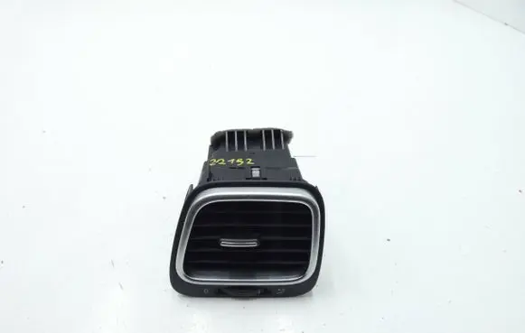 Volkswagen Scirocco Dashboard side air vent grill/cover trim 1Q0819703G 1Q0819709B