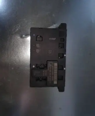 Mercedes-Benz E W212 Door control unit/module 2038205526 351321 HW1601
