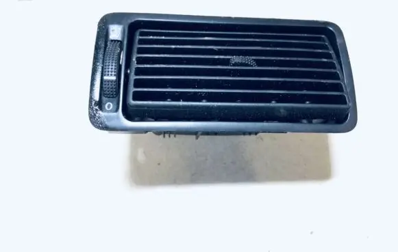 Volkswagen Golf IV Dash center air vent grill 1j1819704c 1j1819710c