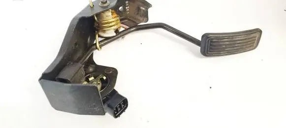 Toyota Avensis T250 Accelerator throttle pedal 7811135030