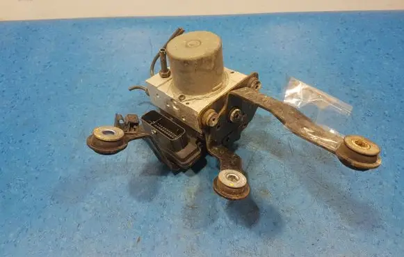 Hyundai i20 (PB PBT) ABS Pump 61589-45200