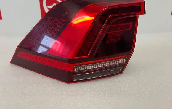 Volkswagen Tiguan Rear/tail lights 5NA945207F 2SD01252101 00860073