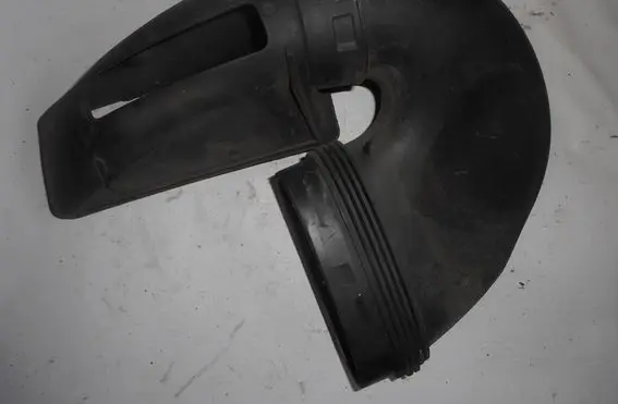 Audi Q3 8U Air intake duct part 8U0129618G