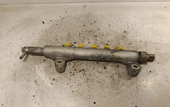 Nissan Navara D40 Fuel main line pipe 