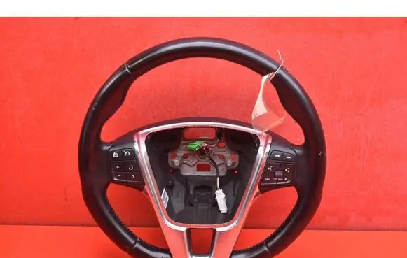 Volvo V40 Steering wheel P31250592