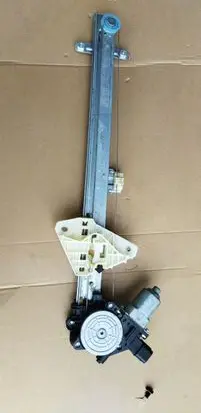 Subaru Impreza IV Front door window regulator with motor