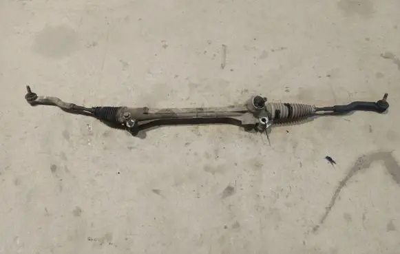 Toyota Avensis T270 Steering rack 4550005050