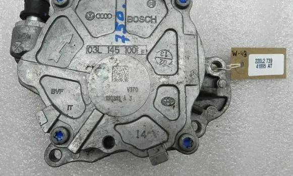 Volkswagen Tiguan Vacuum pump 03L145100