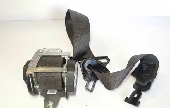 Chevrolet Cruze Front seatbelt 619516200A