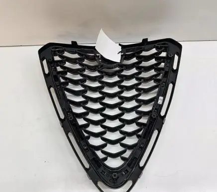 Alfa Romeo Stelvio Front grill 156158817