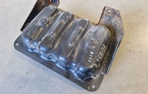Vacuum air tank