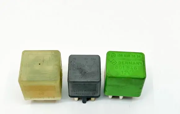 Mercedes-Benz SL R129 Other relay A0015420219 A0015427813