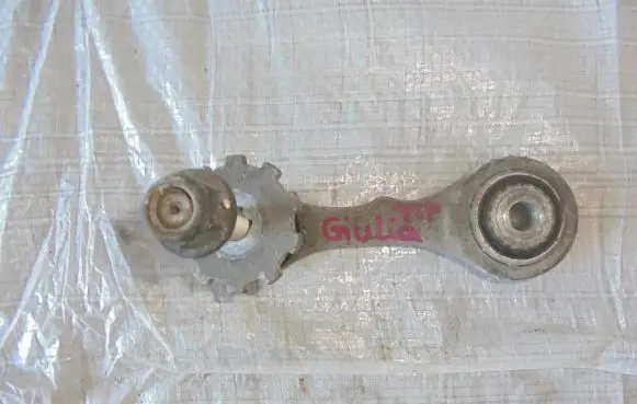 Alfa Romeo Giulia Rear control arm