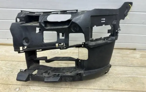 BMW 6 G32 Gran Turismo Fog light bracket 51117415579 15067010