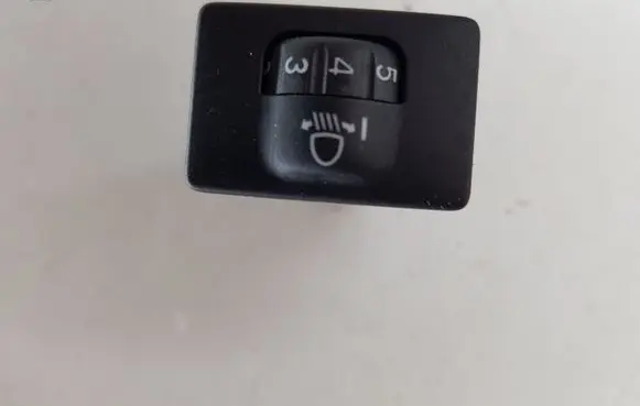 Toyota Auris 150 Headlight level height control switch 8415202040