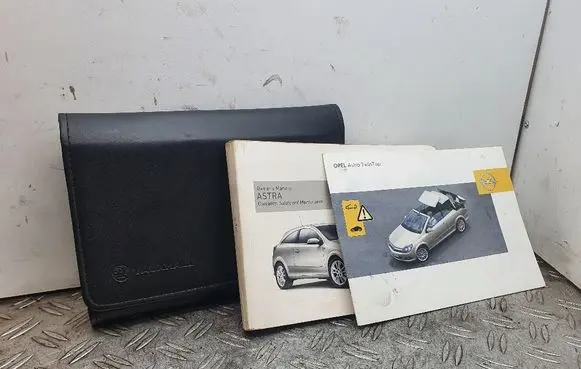 Opel Astra H Owners service history hand book 