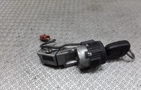 Peugeot 307 Ignition lock 9632897680