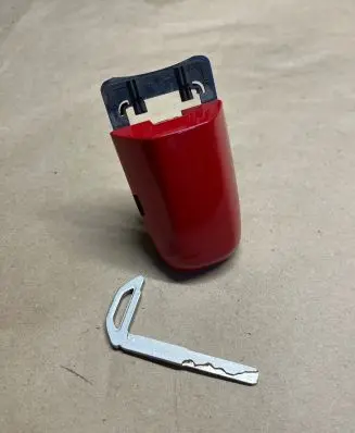 Volvo V40 Front door lock (next to the handle) 31276333