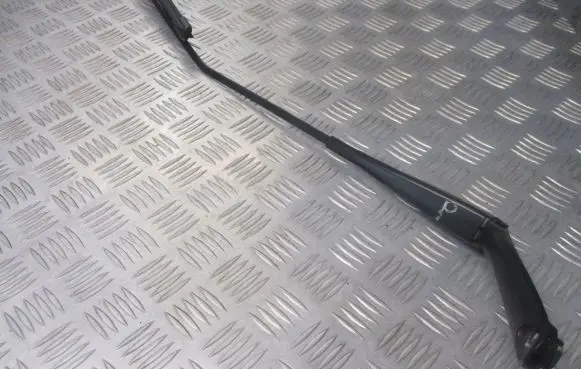 Fiat Linea Front wiper blade arm