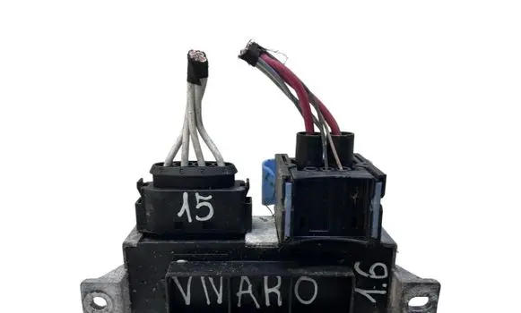 Opel Vivaro Glow plug pre-heat relay 8200558438A RCS812