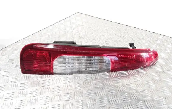 Ford C-MAX I Rear/tail lights